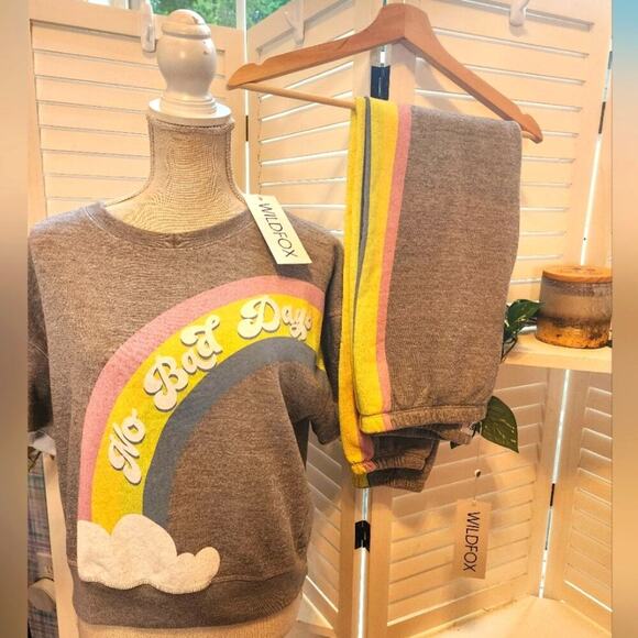 WILDFOX NO MORE BAD DAYS NEW SWEAT SET /SWEATSHIRT AND PANTS SIZE MED - Picture 2 of 8